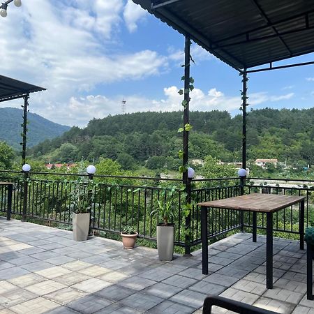 Dom Adonis Hotel Dilijan Bagian luar foto