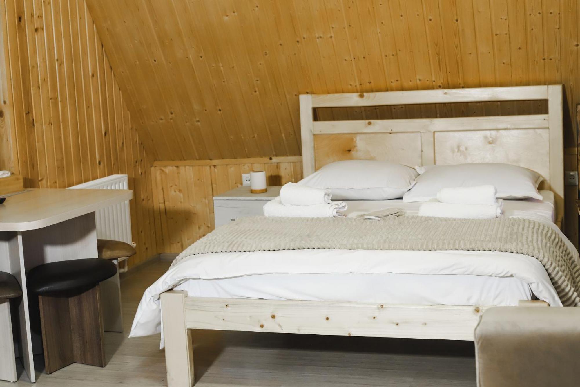 Dom Adonis Hotel Dilijan Bagian luar foto