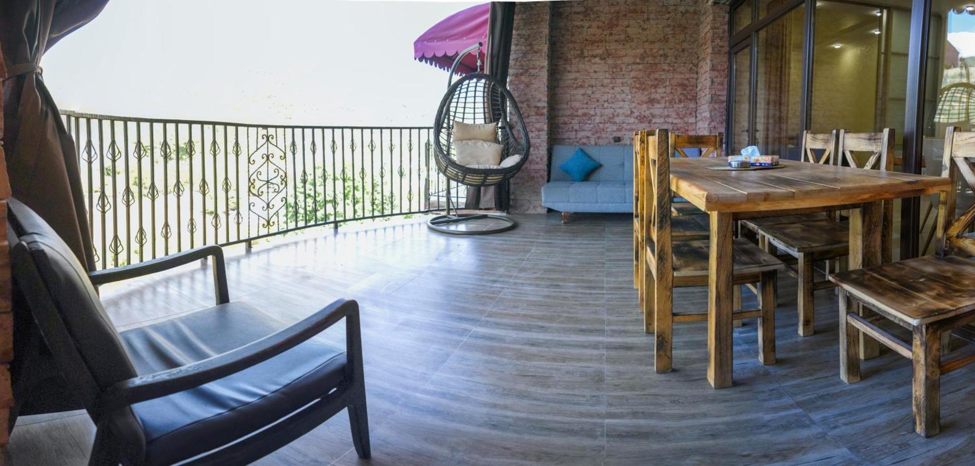 Dom Adonis Hotel Dilijan Bagian luar foto