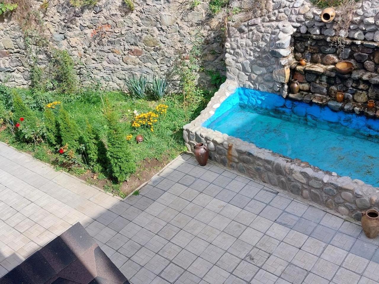 Dom Adonis Hotel Dilijan Bagian luar foto