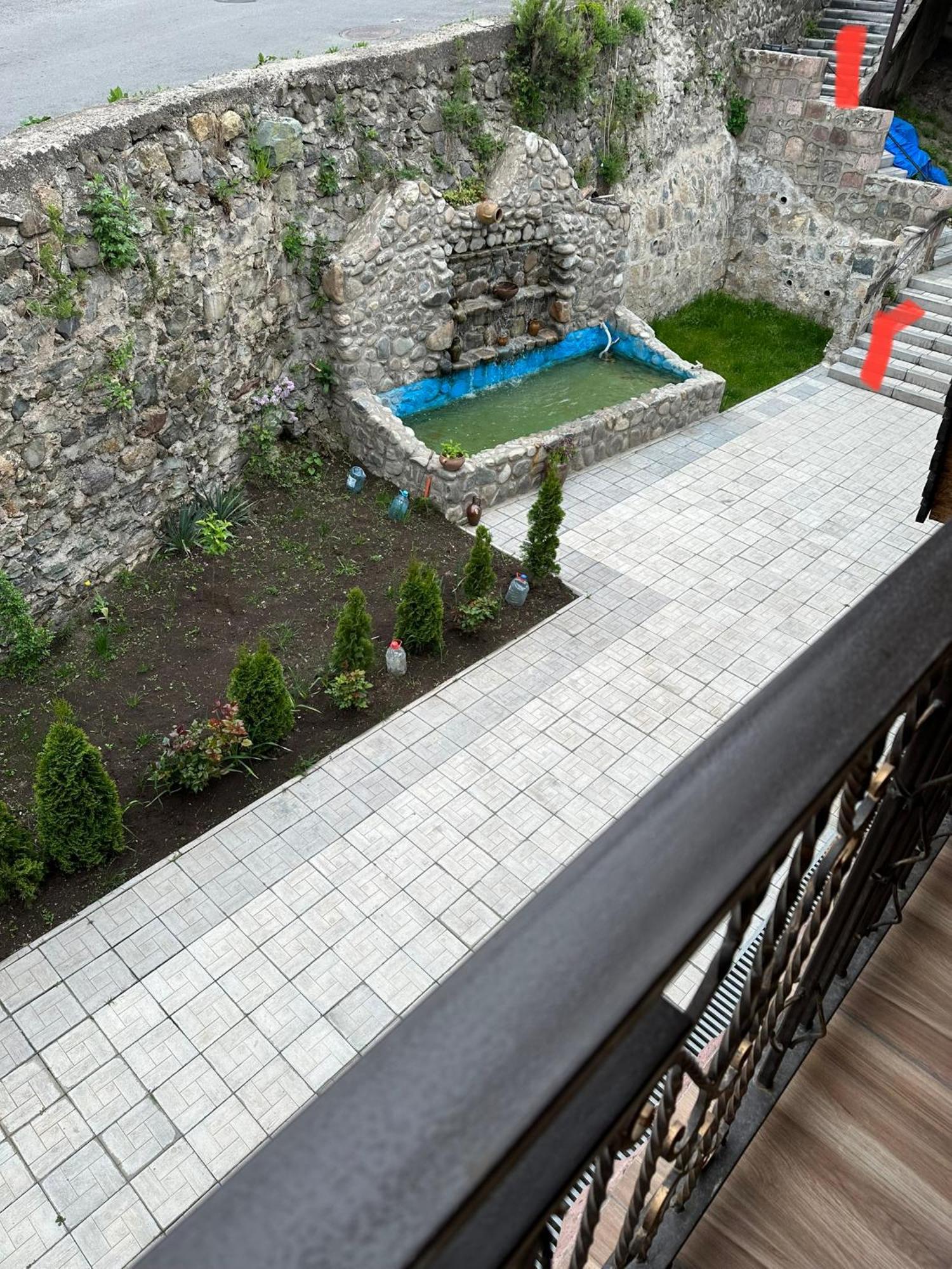 Dom Adonis Hotel Dilijan Bagian luar foto