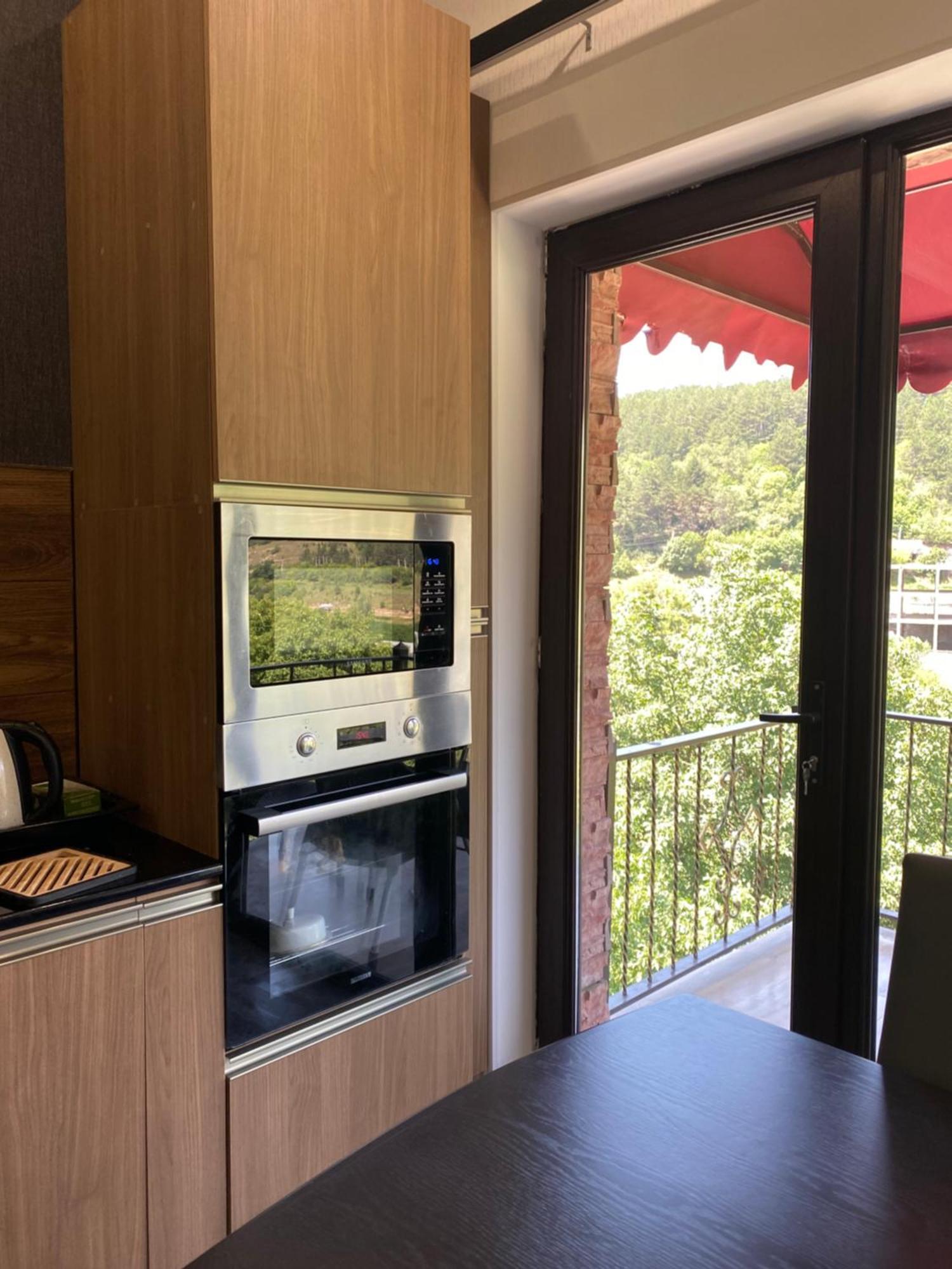Dom Adonis Hotel Dilijan Bagian luar foto